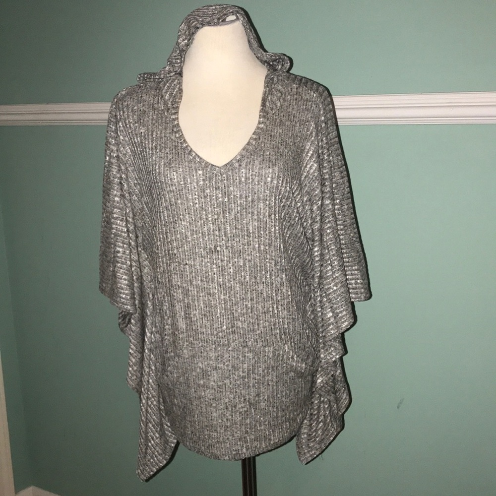 Soft Hooded V Neck Fitted Sweater w/Pockets